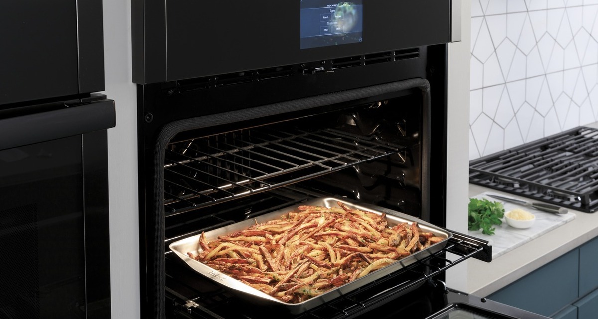 GE APPLIANCES LAUNCHES POPULAR AIR FRY TECHNOLOGY IN NEW WALL OVENS